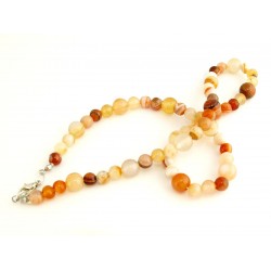 Achát nyaklánc különleges fűzéssel Achát nyaklánc különleges fűzéssel