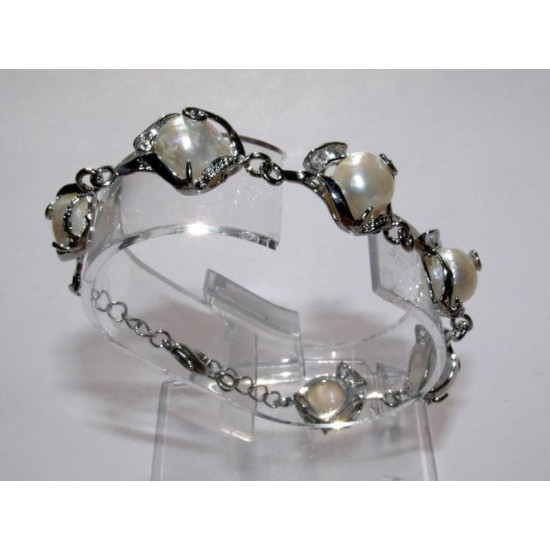 Tenyésztett gyöngy karkötő Tenyésztett gyöngy karkötő