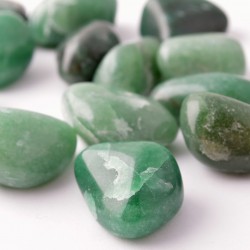 	Idegrendszeri problémákon segítő, nyugtató hatású aventurin marokkő	