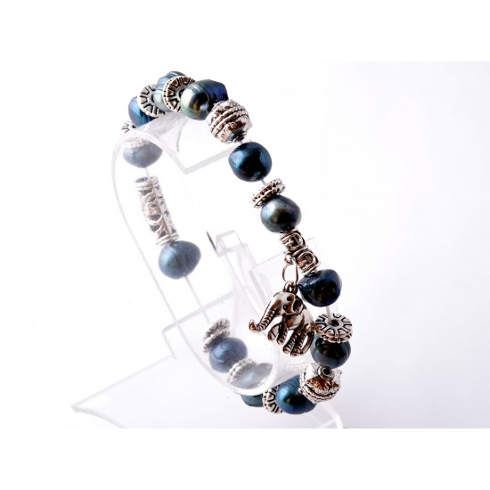 Tenyésztett gyöngy karkötő Tenyésztett gyöngy karkötő