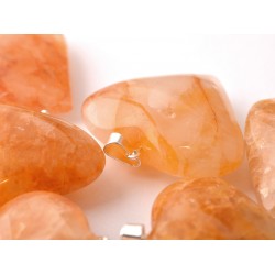 	Békét teremtő, nyugtató hatású aranykvarc medál szív formára csiszolva	