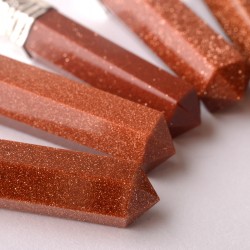 	Védelmező, negatív gondolatok, energiák ellen védő, önelfogadást segítő goldstone medál	