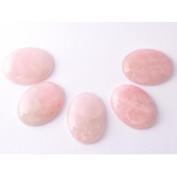 Rózsakvarc kaboson drágakő Rózsakvarc kaboson drágakő