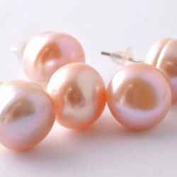 Tenyésztett gyöngy fülbevaló Tenyésztett gyöngy fülbevaló