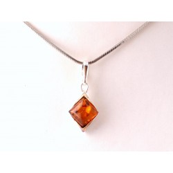 Borostyán ezüst medál