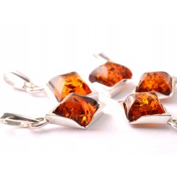 Borostyán ezüst medál